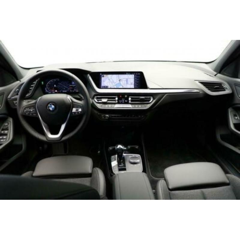 BMW 1 Serie 118i Executive Edition / Corporate Sport edition