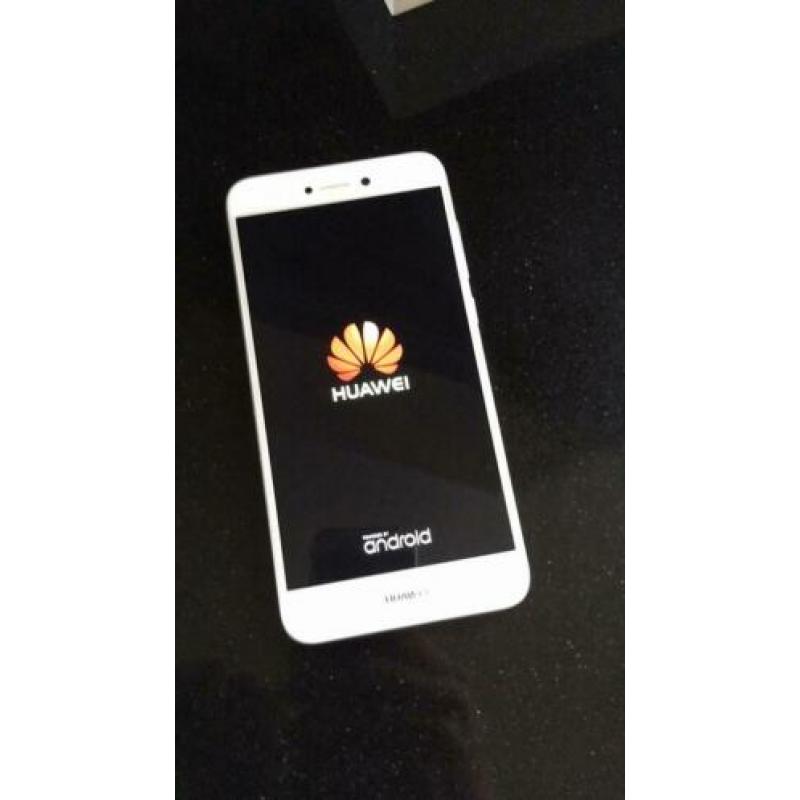 Huawei P8 lite wit 2017
