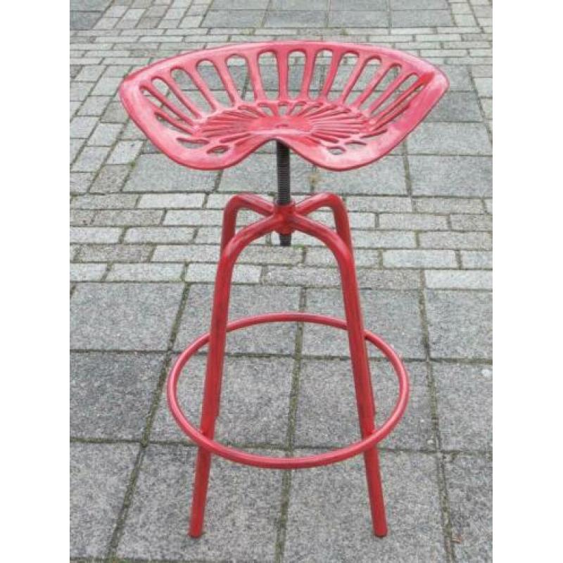 Barkruk, tractortafel, Esschert design tractorstoel statafel