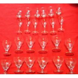 Sets oude drinkglazen.