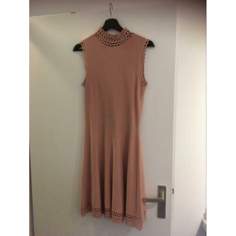 Nikkie Kate moss roze jurk