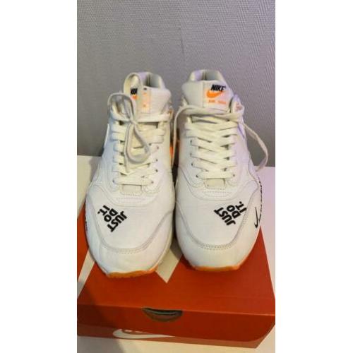 Nike Air Max 1 just do it