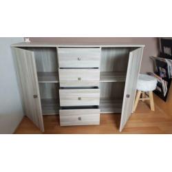 Dressoir, 133x82x39, licht eikenkleur wit gekrijt