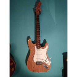 Fazley Cherry Wood, Electrische gitaar