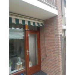 Te koop zonnescherm 5.50 uitval 3.20