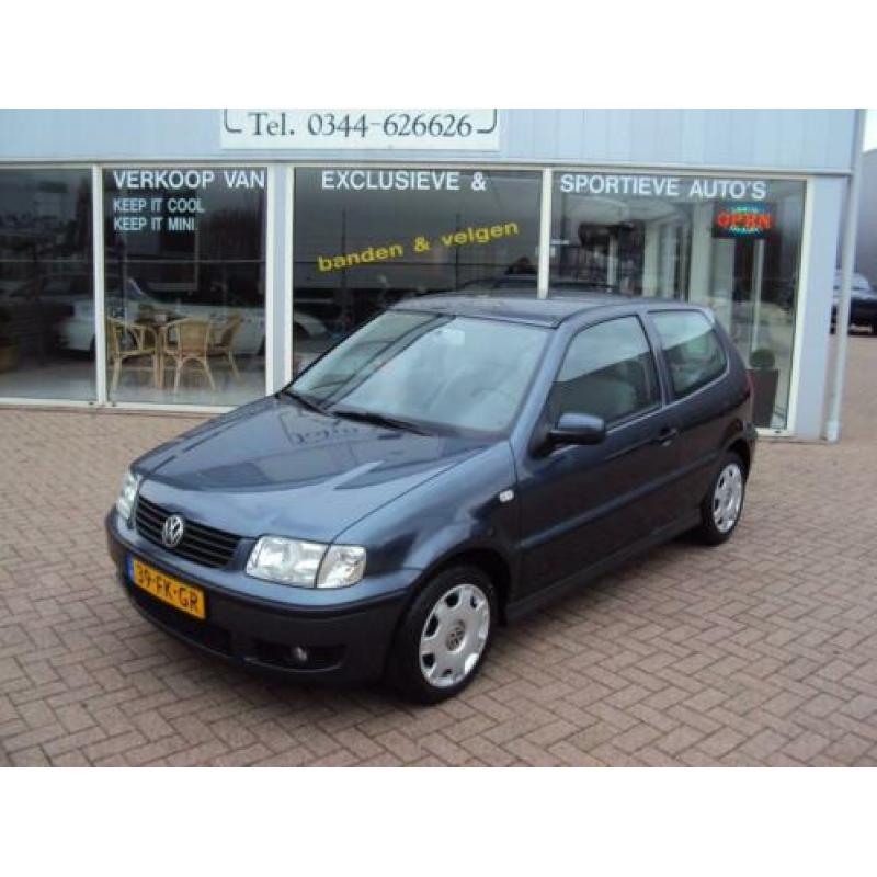 Volkswagen Polo 1.4 16v automaat *weinig km*airco nw apk