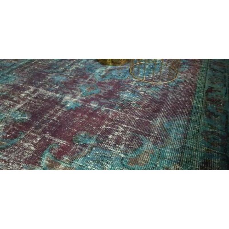 Recoloured handgeknoopt vloerkleed kelim vintage