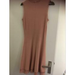 Nikkie Kate moss roze jurk