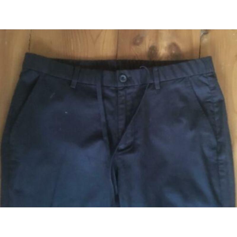 Uniqlo zgan donker blauwe loose fit jogger broek, maat M
