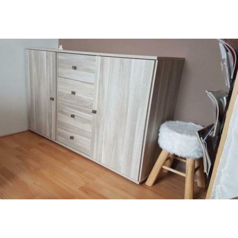 Dressoir, 133x82x39, licht eikenkleur wit gekrijt
