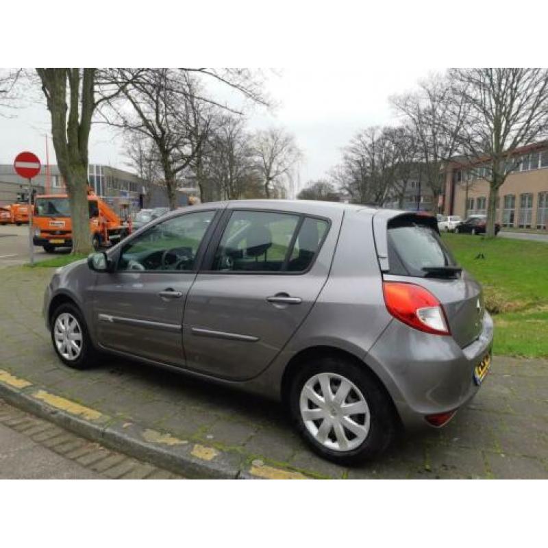 Renault Clio 1.5 dCi Authentique