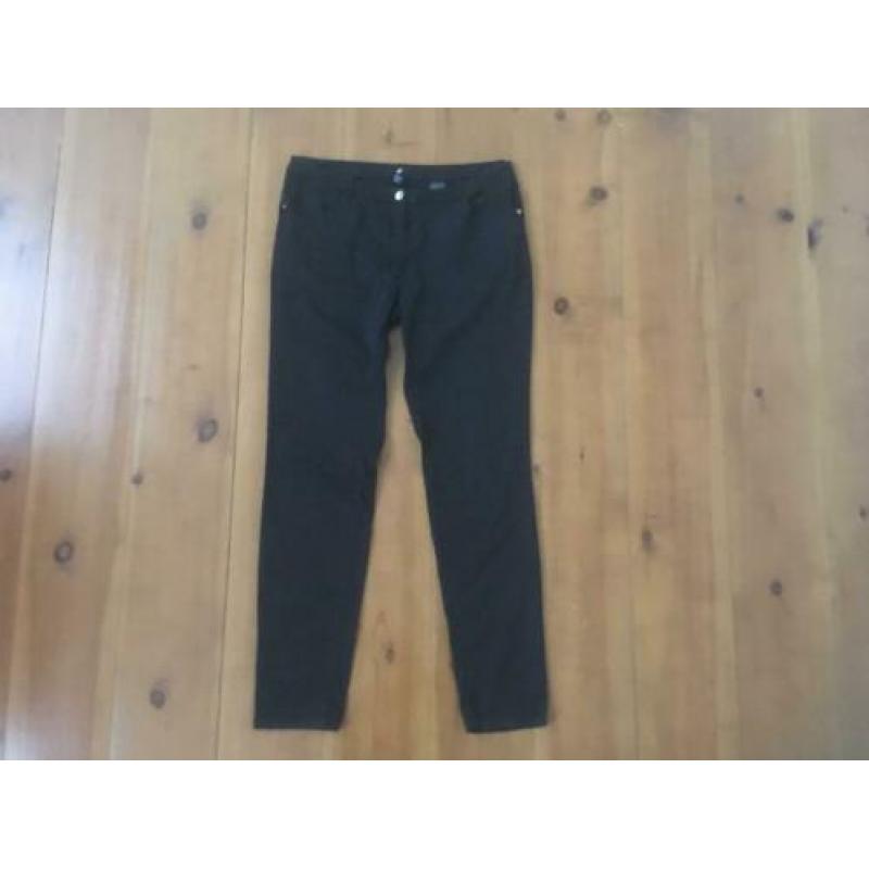 H&M zwarte skinny broek, maat 44 (= L)