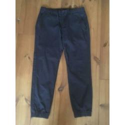 Uniqlo zgan donker blauwe loose fit jogger broek, maat M
