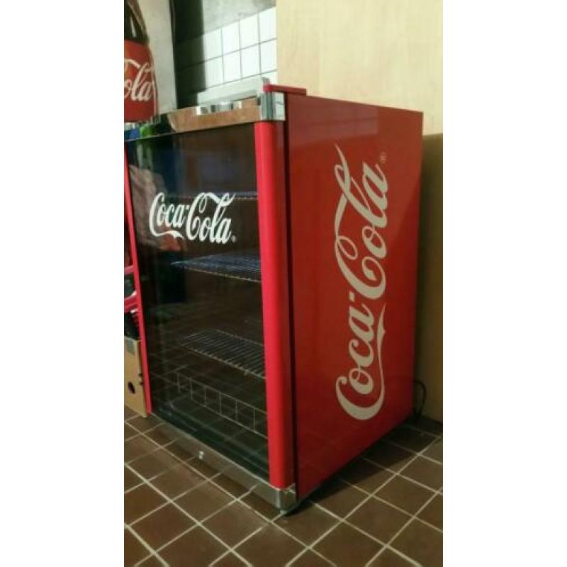 Te koop 4 x Coca cola 1 x pepsi koelkast glasdeur koeling