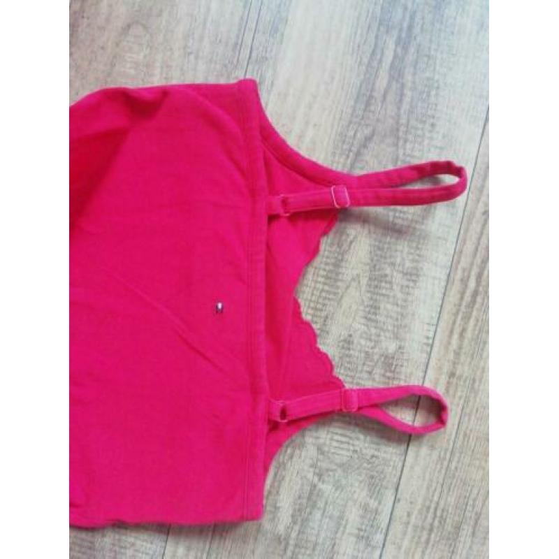 Rood topje Tommy Hilfiger hilfinger maat 122 / 128