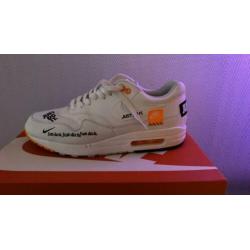 Nike Air Max 1 just do it