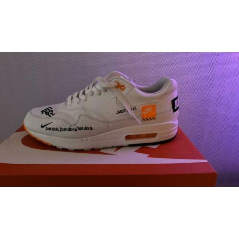 Nike Air Max 1 just do it