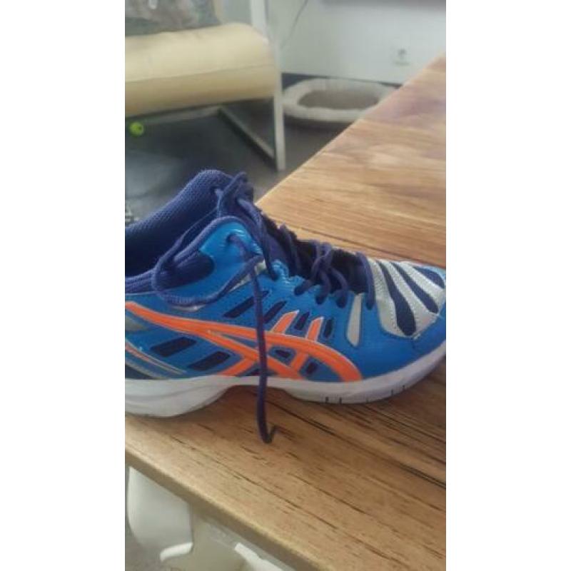 Asics zaal schoenen maat 35