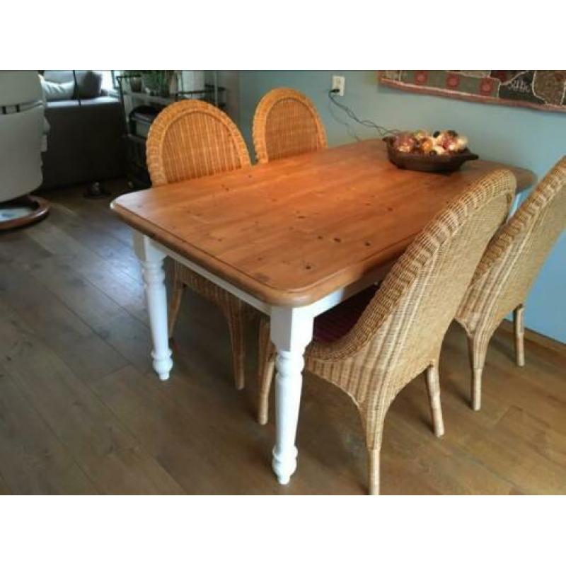Grenen eettafel