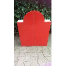 Dartsbord, 3 dartpijlen, dartkast