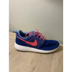 Nike Roshe Run blauw roze maat 38,5 als nieuw