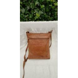 E625 FRED de la BRETONIERE bruin leder damestas zeer fraai