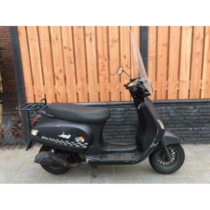Scooter met wokstatus BTC Riva 2016