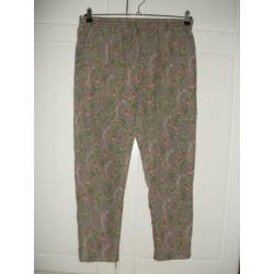 Amichi grijze bloemetjes loose fit jogger broek, maat S
