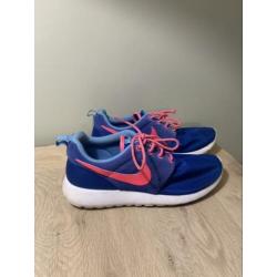 Nike Roshe Run blauw roze maat 38,5 als nieuw