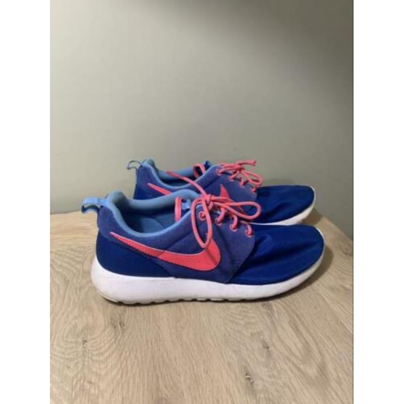 Nike Roshe Run blauw roze maat 38,5 als nieuw