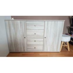 Dressoir, 133x82x39, licht eikenkleur wit gekrijt