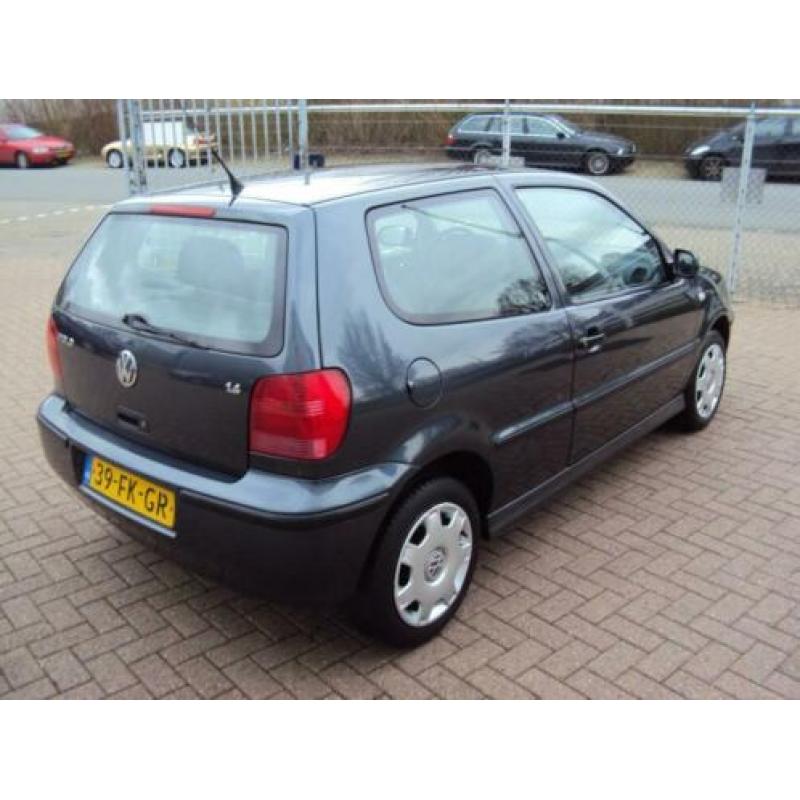 Volkswagen Polo 1.4 16v automaat *weinig km*airco nw apk