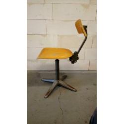 Atelier/kunst/teken stoel (Ahrend de Cirkel, Friso Kramer)