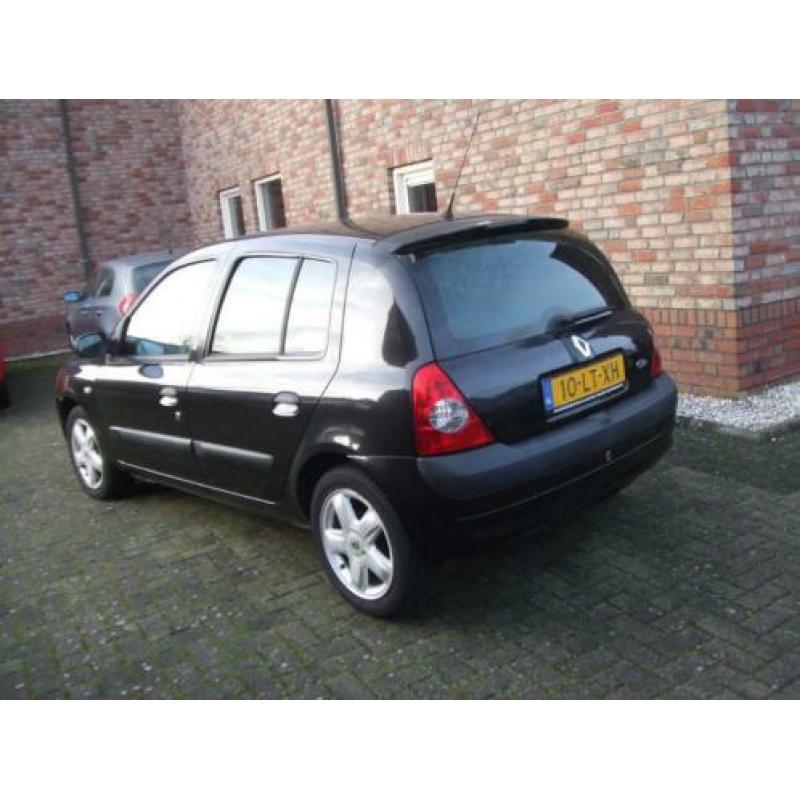 Renault Clio 1.6 16V RXE 5DR 2005 2003 Zwart