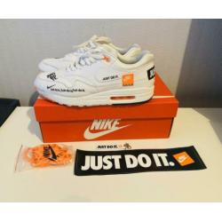 Nike Air Max 1 just do it