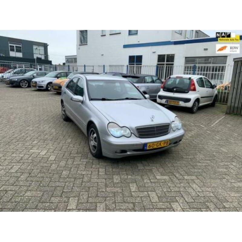 Mercedes-Benz C-klasse 180 Classic Zondag’s open