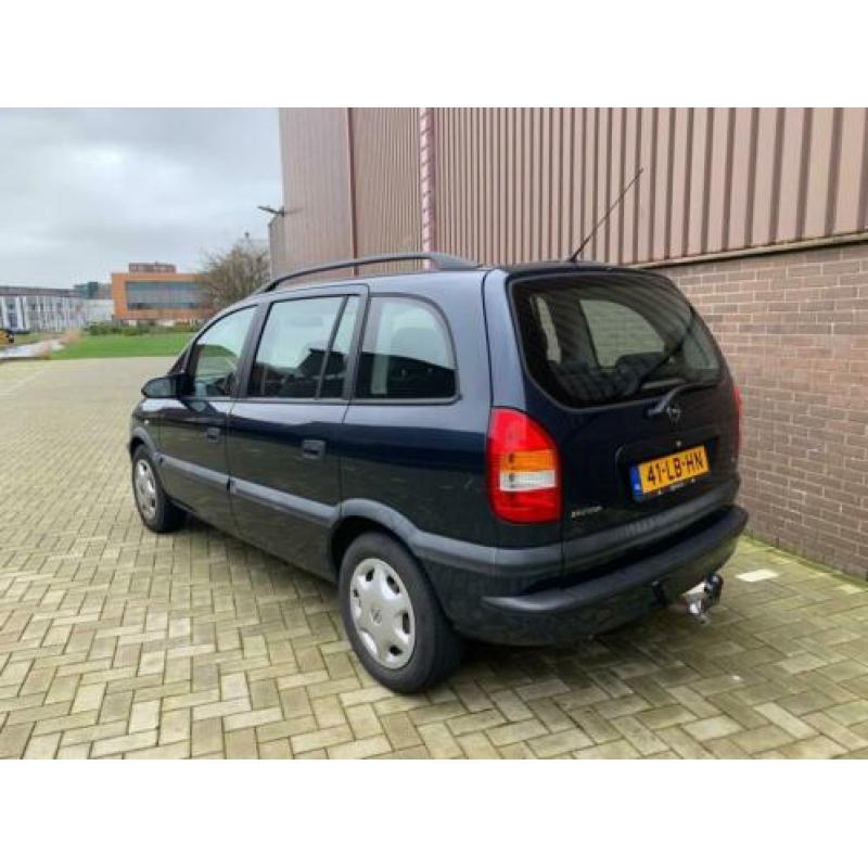 Opel Zafira 1.6-16V Comfort Airco 7zits Nieuwe APK 149.000km