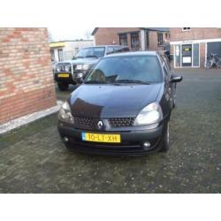 Renault Clio 1.6 16V RXE 5DR 2005 2003 Zwart