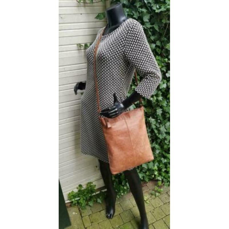 E625 FRED de la BRETONIERE bruin leder damestas zeer fraai