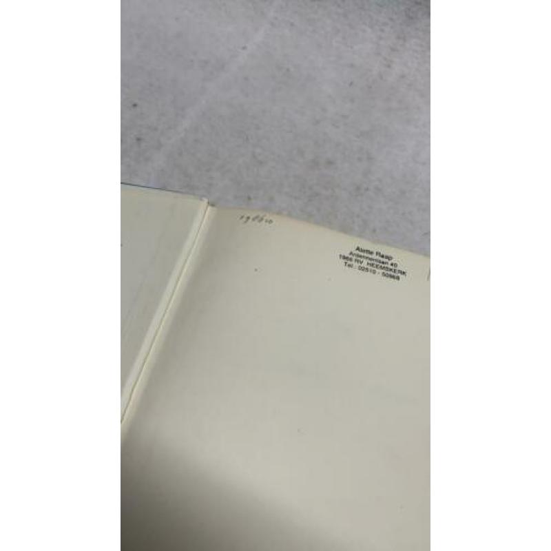 Oud boek De kleinzoon van de medicijnman door Victor V Hagen