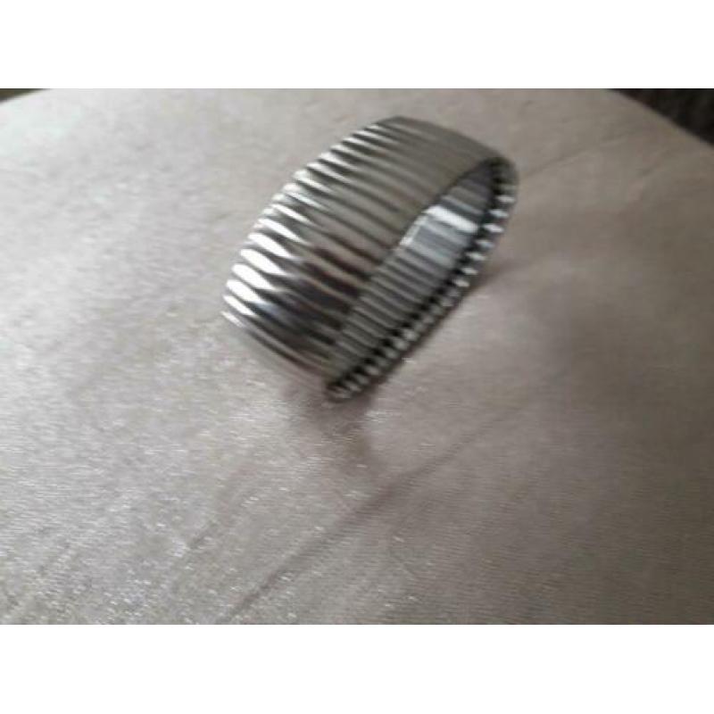 Mooie stalen brede 2,8 cm Flexibele armband maat L- DAMES