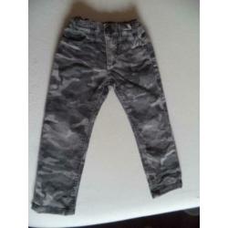 Pakketje jongens jeans maat 92