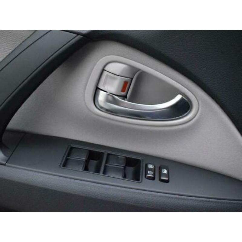 Toyota Avensis Touring Sports 1.8 SkyView Limited | Nieuw |