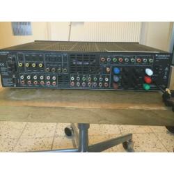 Cambridge Audio versterker en cd-speler AZUR serie.