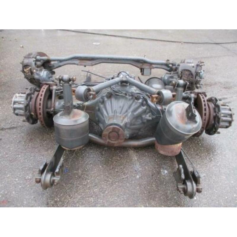 Mercedes-Benz Axor 1833 , Front and Back axle