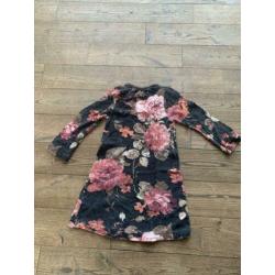 Leuke stoer jurk van Kik Kid mt 104