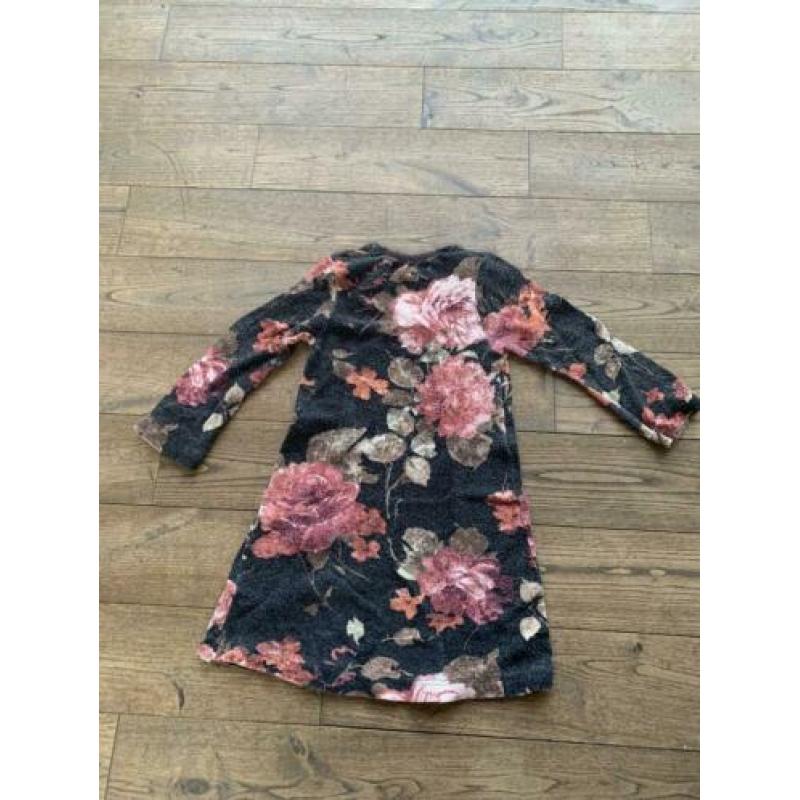 Leuke stoer jurk van Kik Kid mt 104