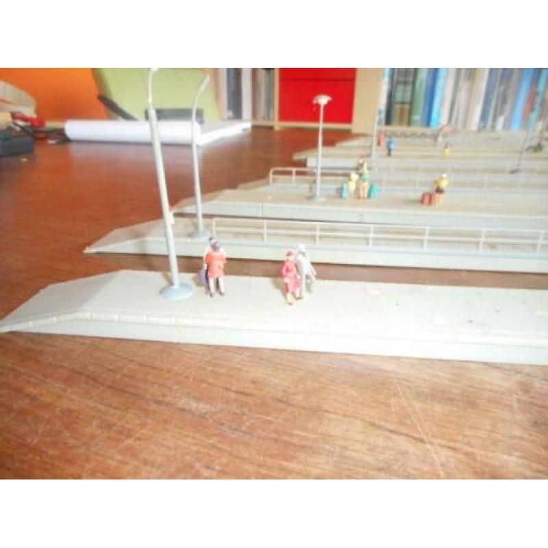 Partij Perrons 9 stuks h0 / Kavel 191