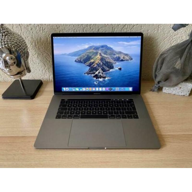 Macbook Pro 15" TouchBar 2017 2.7 I7 16GB+512GB SpaceGray