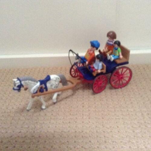 Menkar met kinderen van Playmobile